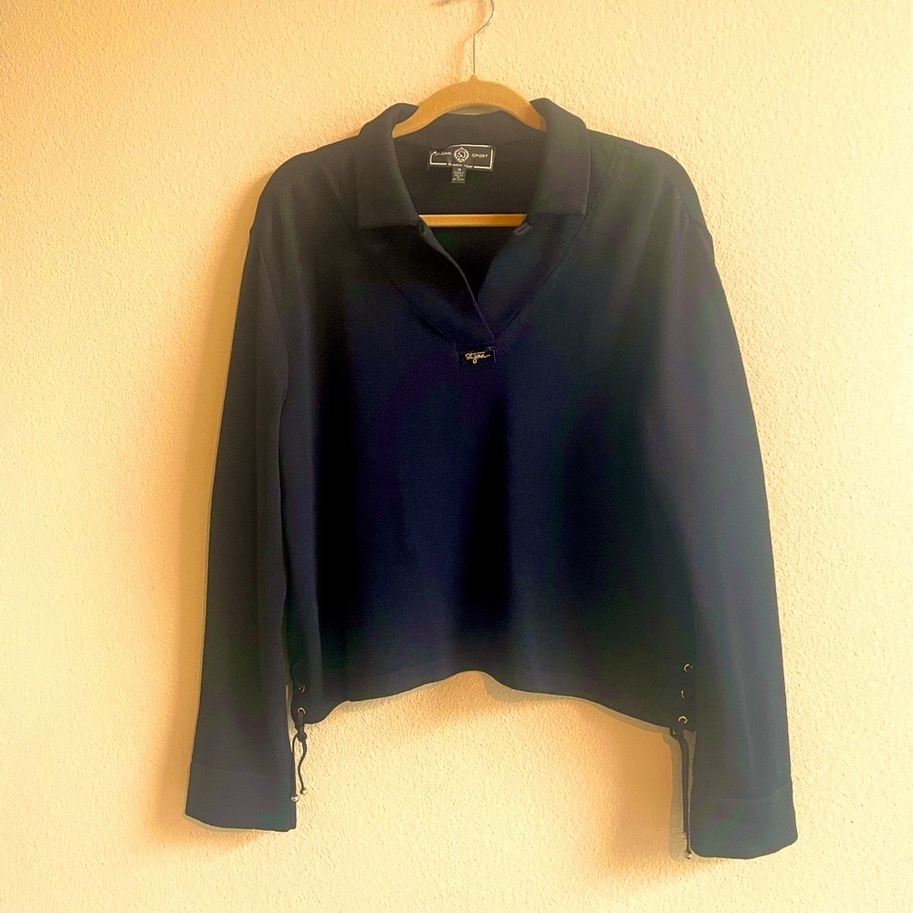🩶St. John Sport long sleeve v neck collar black sweater w gold embell ties, M
